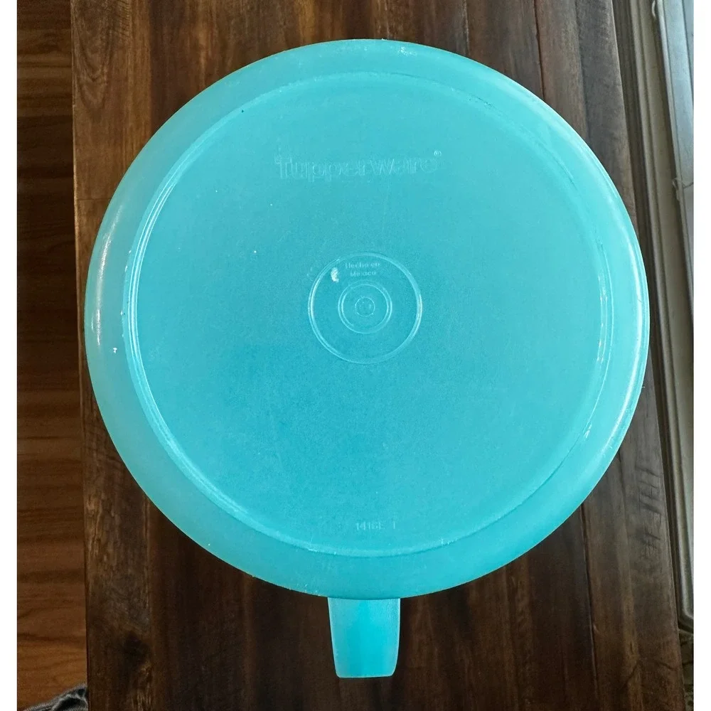 Vintage Tupperware Turquoise Blue Plastic Pitcher 1416-1 No Lid 9 Inch 2 Quart